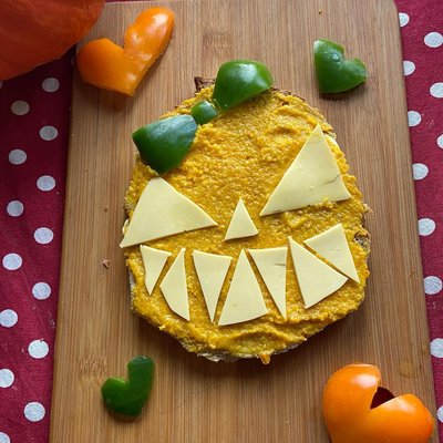 # Moin meine zuckerschnuten… ein gruseliges 🎃 halloween wünsch ich euch🎃👻🎃👻🎃👻🎃