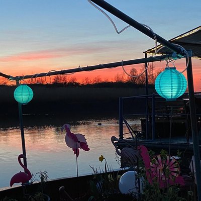 Meine zuckerschnuten,ich wünsche euch süße Träume und das der vollmond uns behütet .