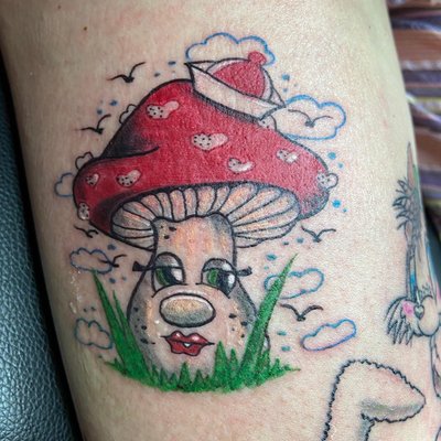 Ahoi meine lieben,danke an sonia erstmal für ihre hilfe und ihre liebe🍄🍄🍄ab morgen werde ich kleine Bilder zeichnen die ihr gerne käuflich...