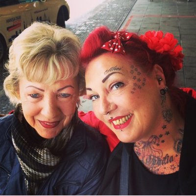 Danke für alles,und das war nicht immer einfach mit mir,lieb dich mama♥️♥️♥️