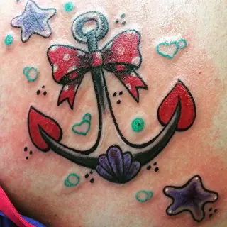 Tattoo von Tschiggy mit einem Anker im Bubblegum-Art-Stil