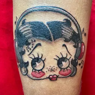 Tattoo von Tschiggy mit Betty Boop im Bubblegum-Art-Stil