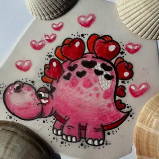 Tattoo-Entwurf von Tschiggy mit einem Dinosaurier im Bubblegum-Art-Stil