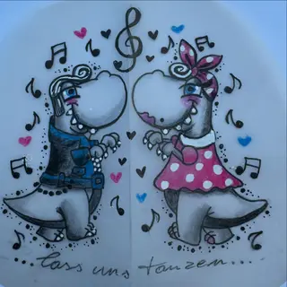 Tattoo-Entwurf von Tschiggy mit einem Dinosaurier im Bubblegum-Art-Stil