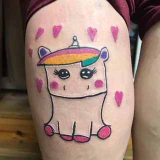 Tattoo von Tschiggy mit einem Einhorn im Bubblegum-Art-Stil