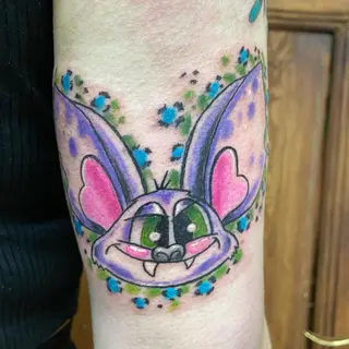 Tattoo-Entwurf von Tschiggy mit einer Fledermaus im Bubblegum-Art-Stil