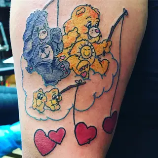 Tattoo von Tschiggy mit einem Glücksbärchi im Bubblegum-Art-Stil