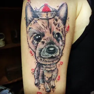 Tattoo von Tschiggy mit einem Hund im Bubblegum-Art-Stil