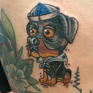 Tattoo von Tschiggy mit einem Hund im Bubblegum-Art-Stil