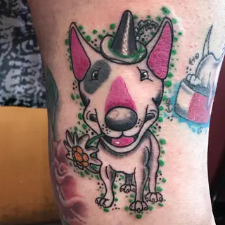 Tattoo von Tschiggy mit einem Hund im Bubblegum-Art-Stil