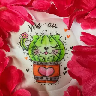 Tattoo-Entwurf von Tschiggy mit einem Kaktus und einer Katze im Bubblegum-Art-Stil