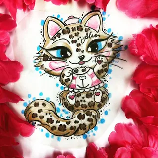 Tattoo-Entwurf von Tschiggy mit einer Katze im Bubblegum-Art-Stil