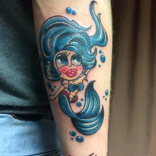 Tattoo von Tschiggy mit einer Meerjungfrau im Bubblegum-Art-Stil
