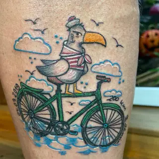 Tattoo von Tschiggy mit einer Möwe im Bubblegum-Art-Stil